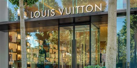 Louis Vuitton jewelry store